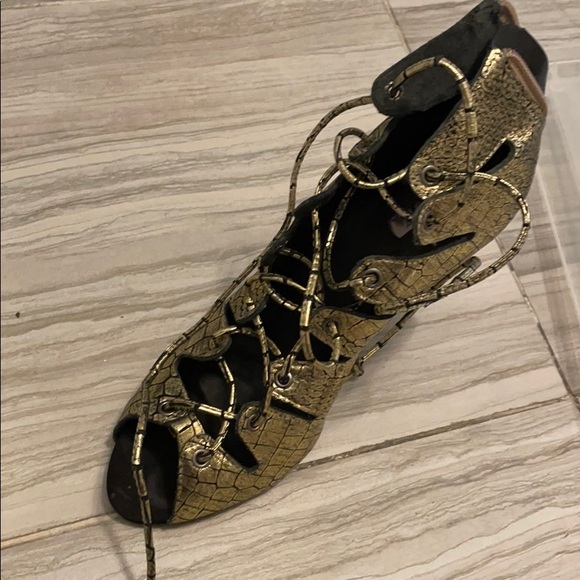 Schutz lace up heels - Picture 2 of 2